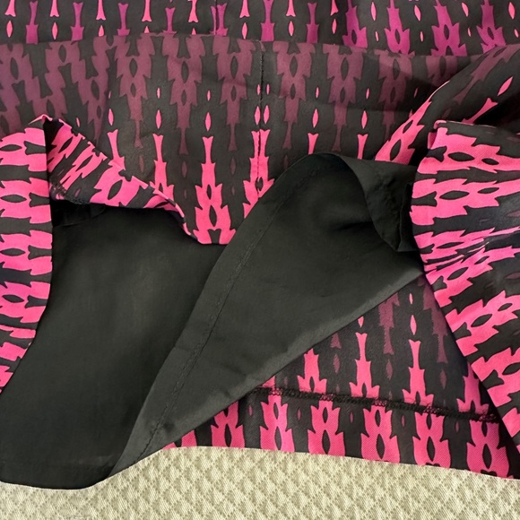 Milly of New York Silk Black Pink and Purple Geometric Print Shift Dress, US 6 - Picture 7 of 7